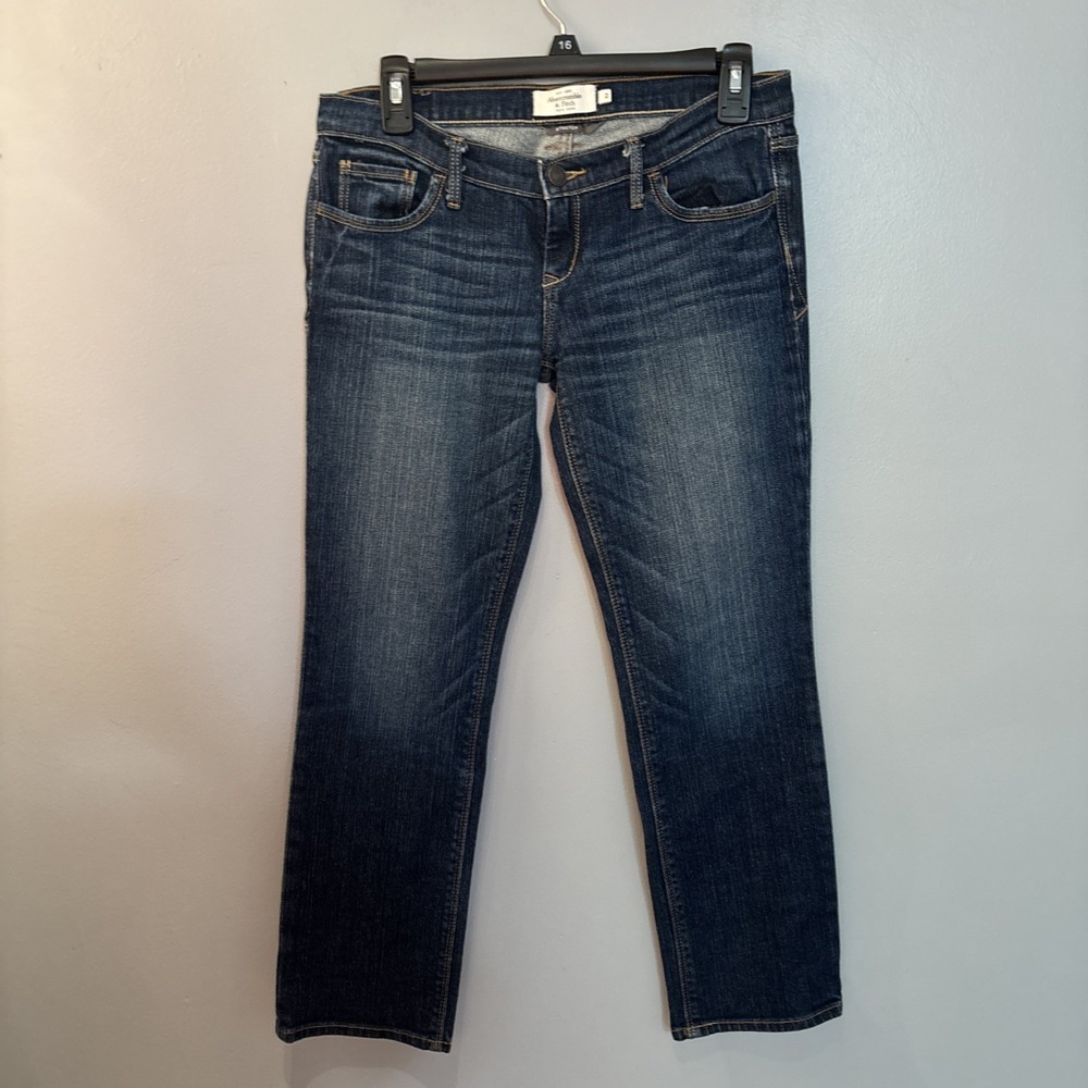 Abercrombie & Fitch Jeans Women's 2 Perfect Stretch Straight Low Rise Med Wash